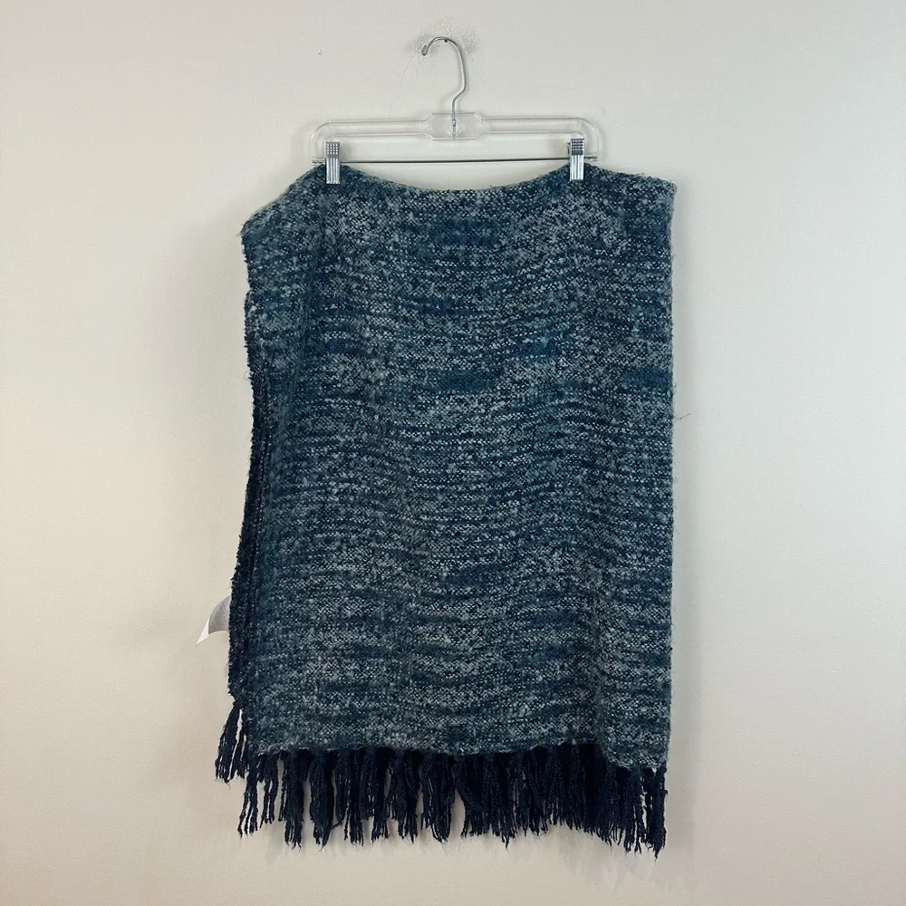 West Elm Blue Fringe Knit Throw Blanket 44x56in